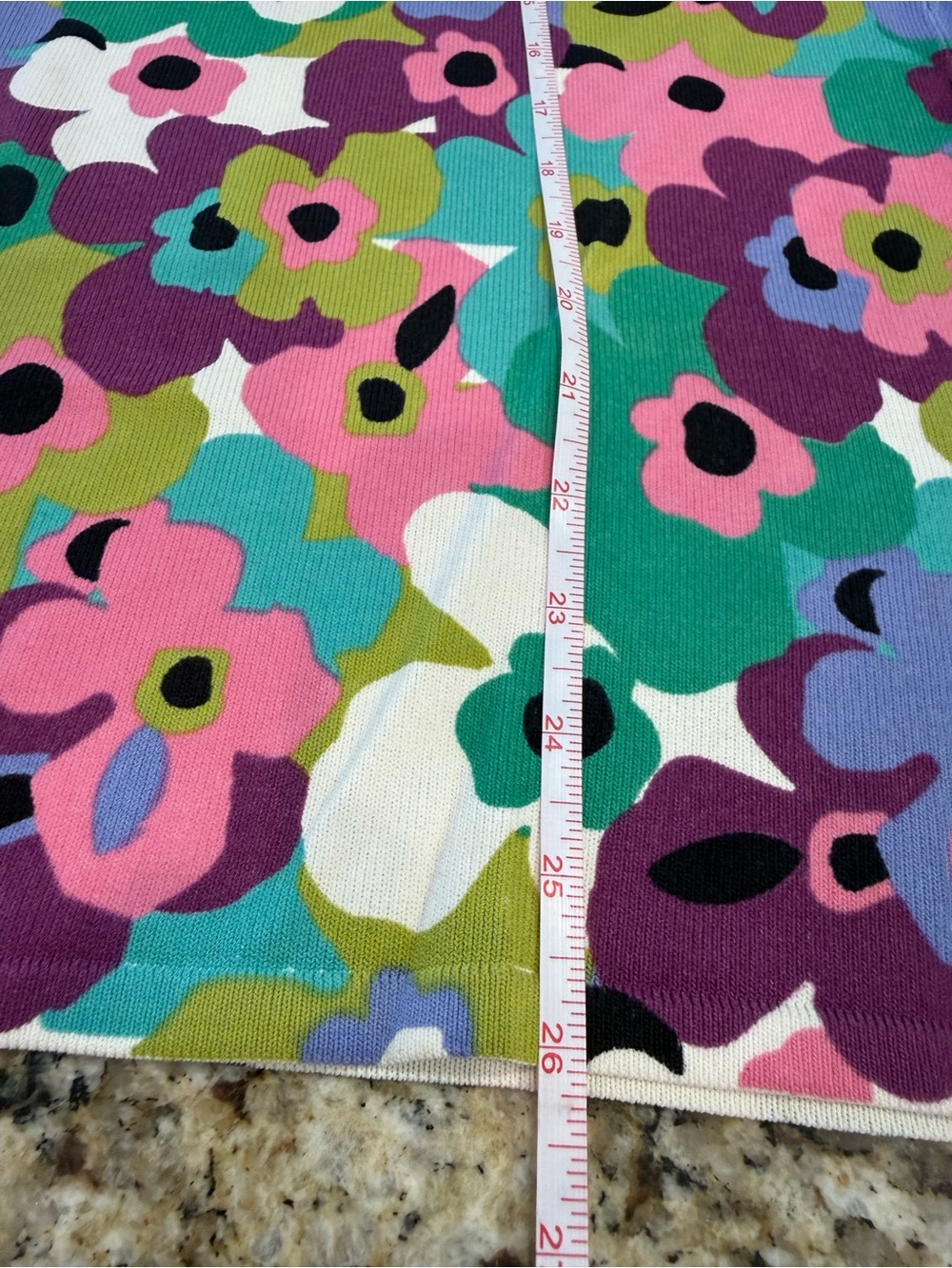 Joseph A. vibrant floral sleeveless sweater top braided pink trim SZ LG - Picture 9 of 11